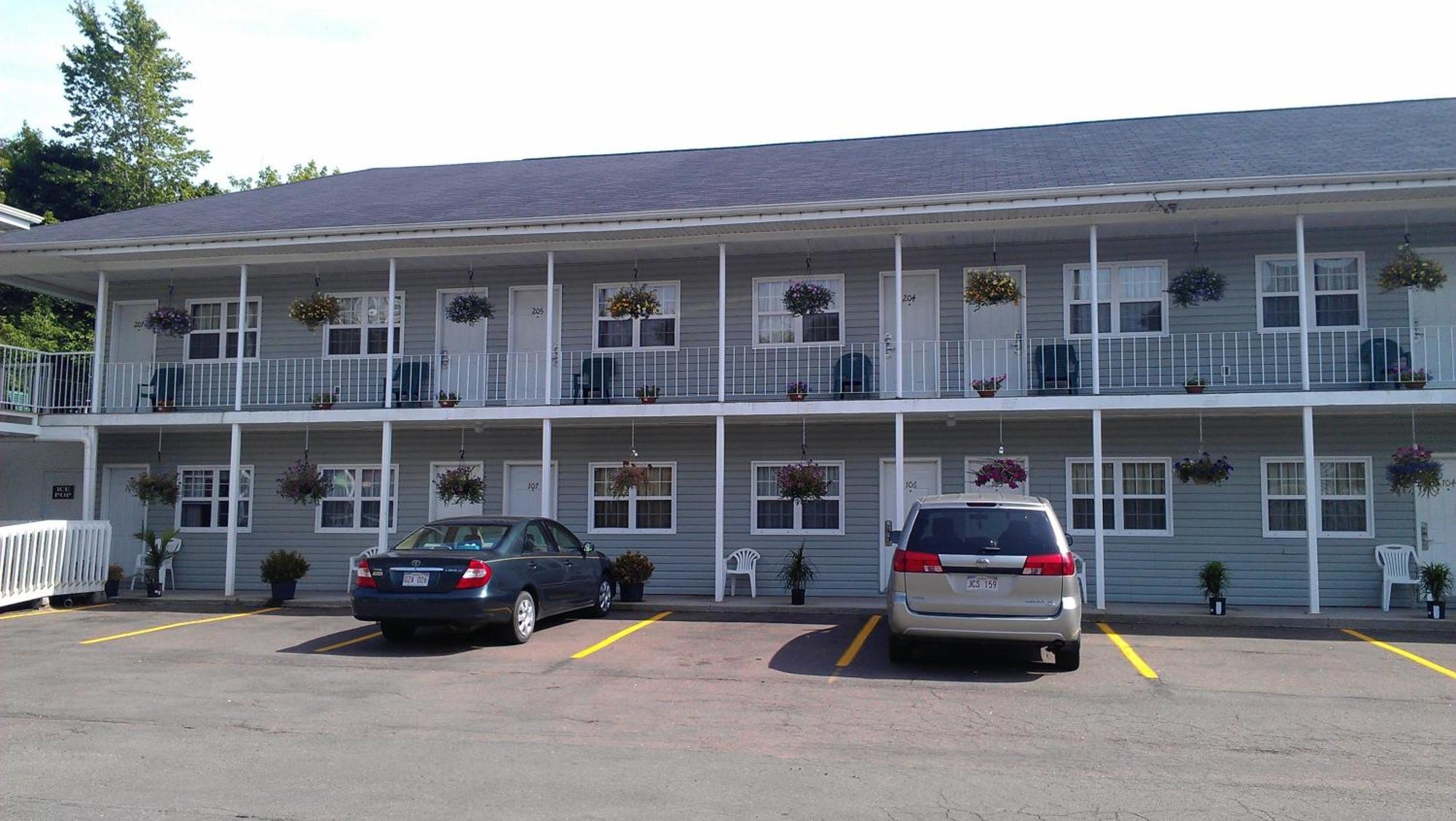 Midtown Motel & Suites Moncton Exterior foto